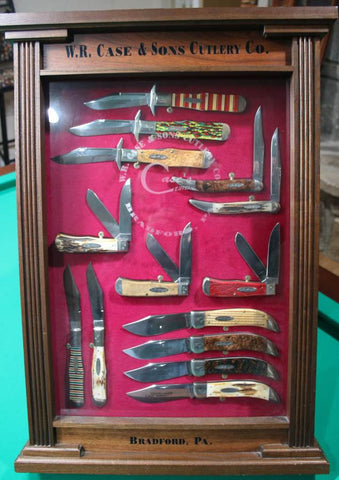 Case Classic Zipper Display of 14 Knives.