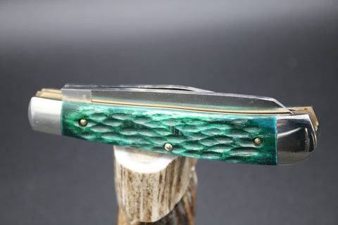 Cooper Cutlery, #6219 Weed & Co Green Jigged Bone Trapper Knife. Free Weed Hat