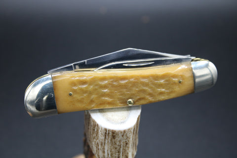 Case Classic 63043-1/2 Genuine Green Banana Bone Whittler. Bomb Shield.