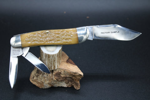 Case Classic 63043-1/2 Genuine Green Banana Bone Whittler. Bomb Shield.