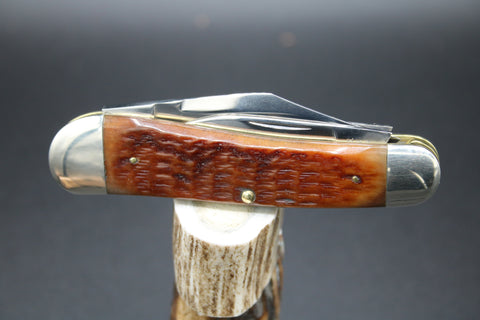 Case Classic 63043-1/2 Genuine Rogers Bone Whittler. Bomb Shield.