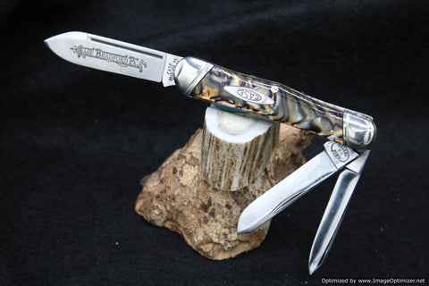 Case Classic 730109X Three Backspring Whittler. FACTORY SAMPLE. 1 of 5.