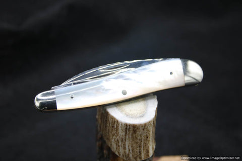 Case Classic 830055 Wharncliff Whittler Genuine Pearl. FACTORY SAMPLE. 1 of 5 MINT.