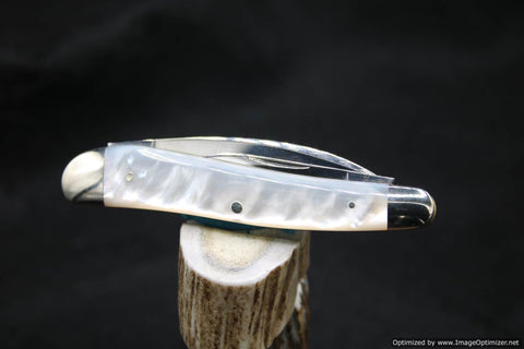 Case Classic 830055 Wharncliff Whittler Genuine Pearl. FACTORY SAMPLE. 1 of 5 MINT.